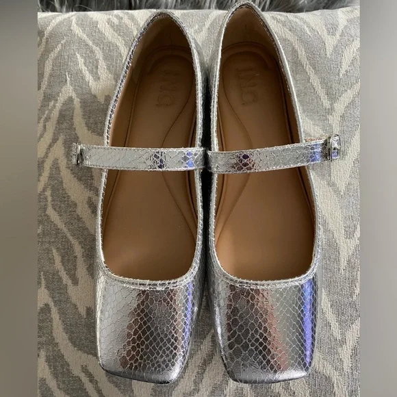 INC International Concepts Shoes Nw Inc International Concepts